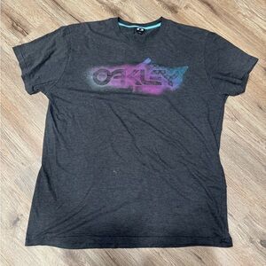 Oakley Men's Charcoal Tee with Purple and Blue Spray Graphic